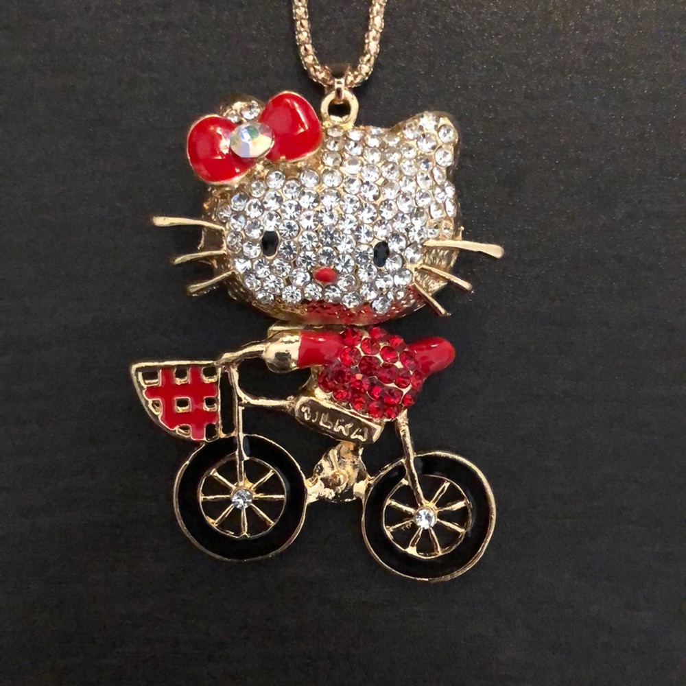 NEW Hello Kitty Betsey Johnson Necklace NWT